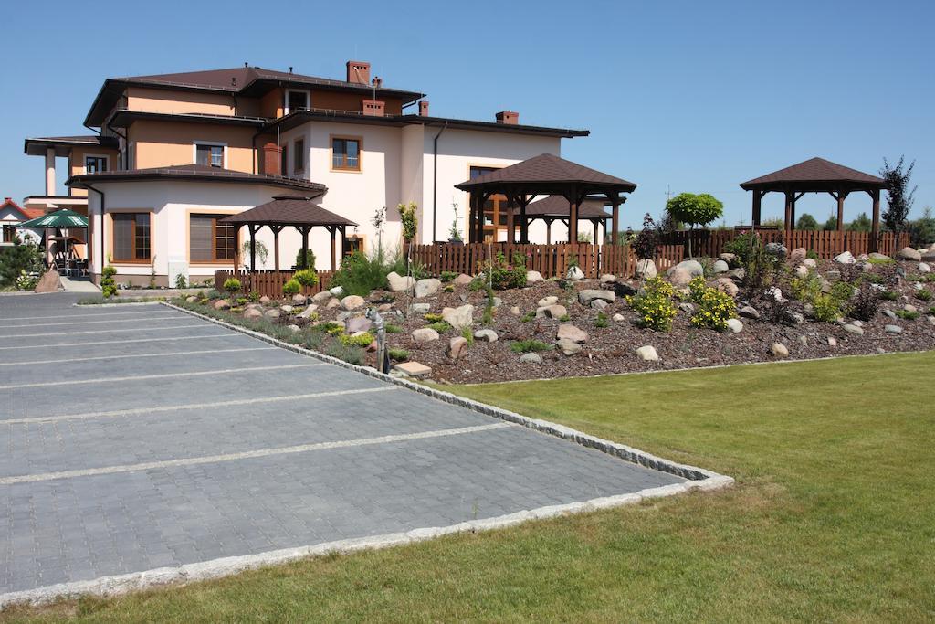 Hotel Ambasada Krobia Luaran gambar